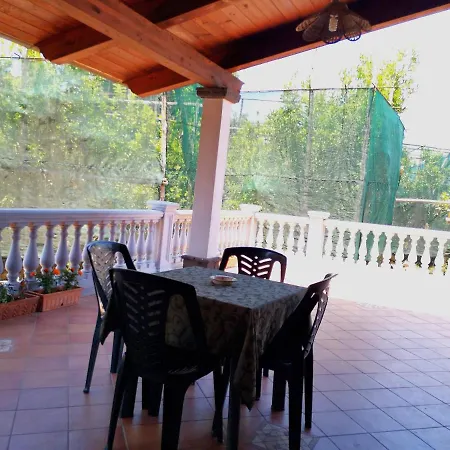 Casale Marzia 3* ماسّا لوبْرينسِ